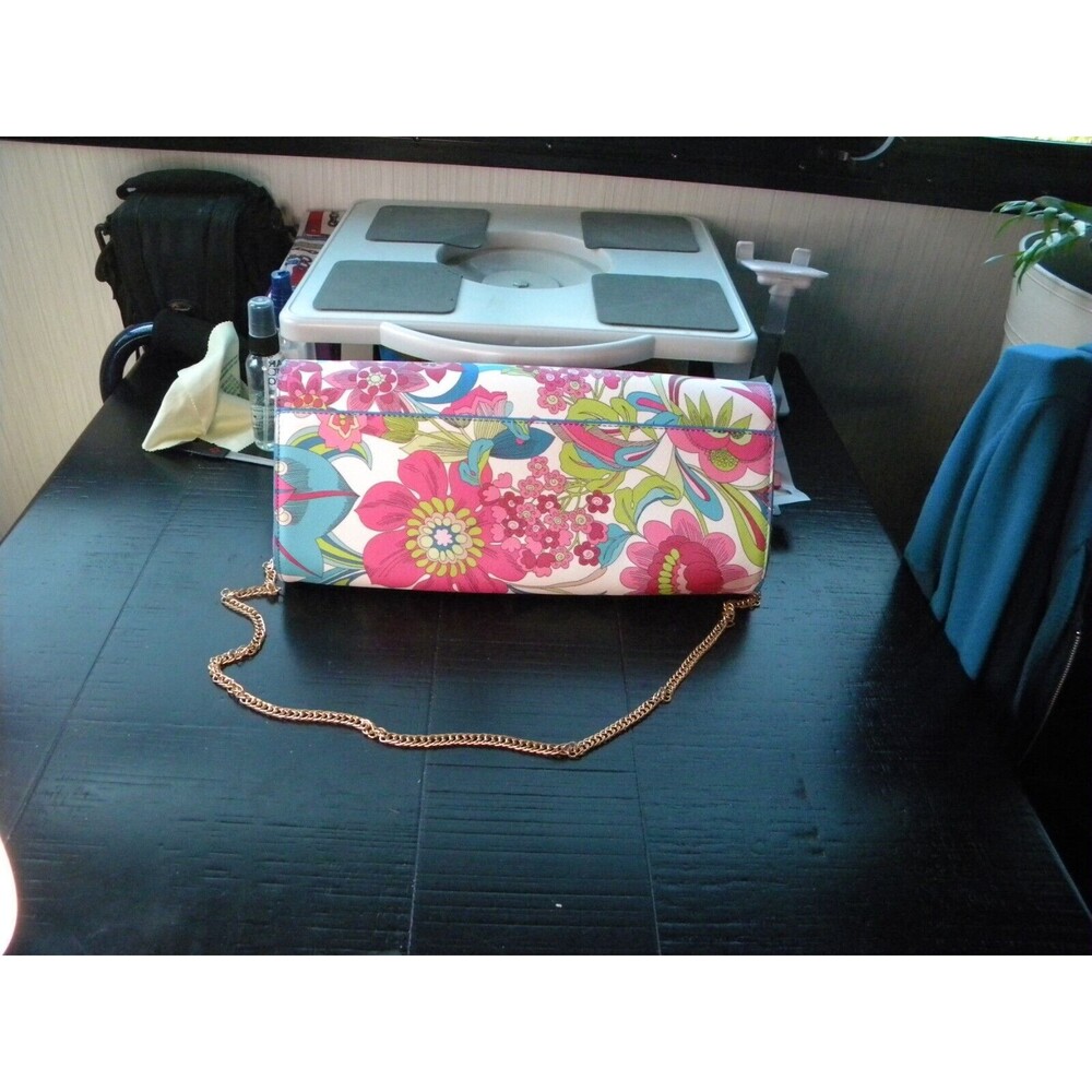 Trina Turk Summer Floral Clutch Bag NWT L12"xH2.5"xW5" Vegan - Picture 2 of 10